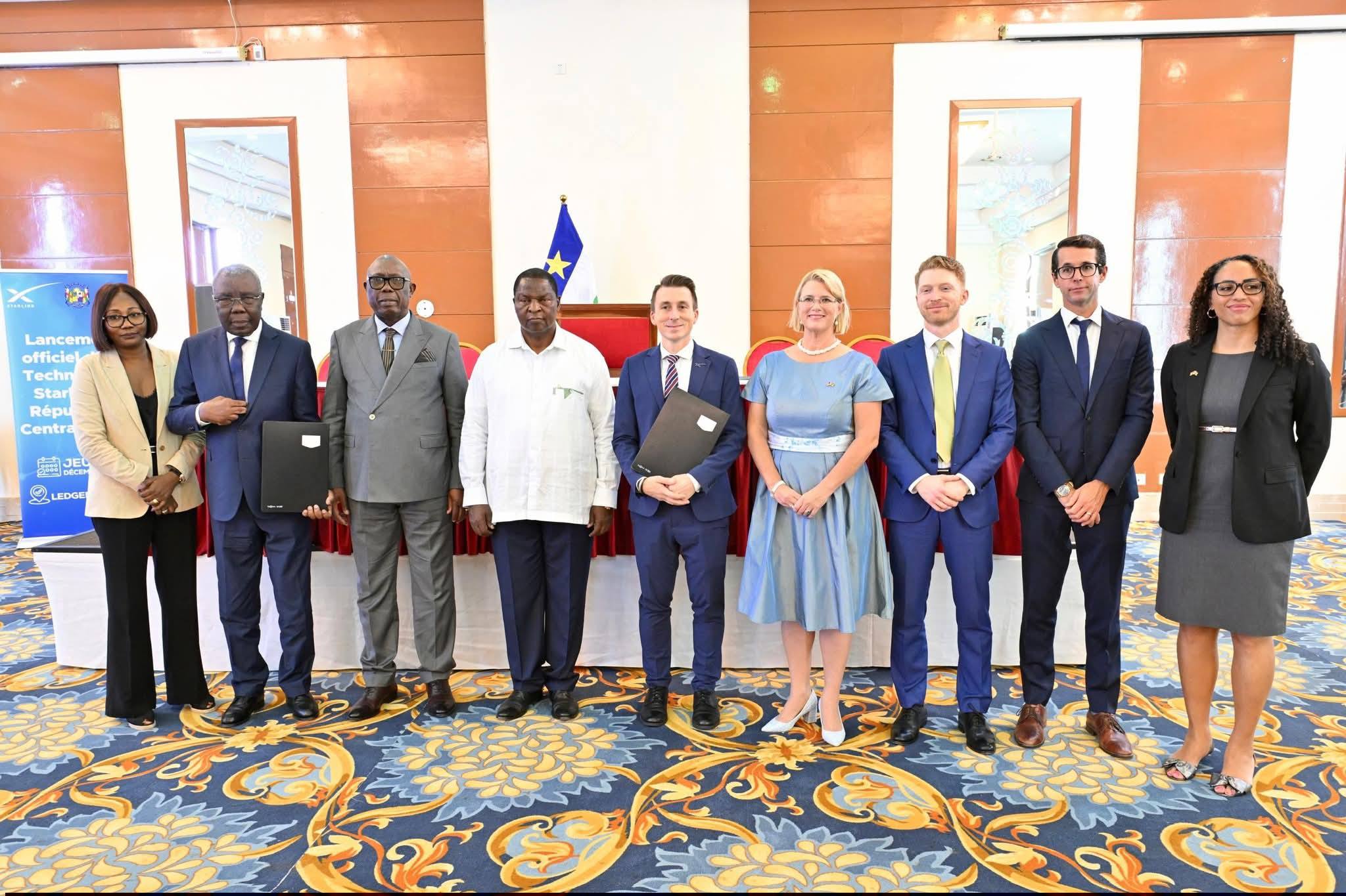 SIGNATURE DE LA CONVENTION PORTANT LANCEMENT OFFICIEL DES ACTIVITÉS DE STARLINK EN CENTRAFRIQUE 602345345 1457522939716176 4209262823148533306 n